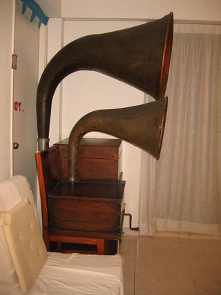 EXPERT Ensign Gramophone